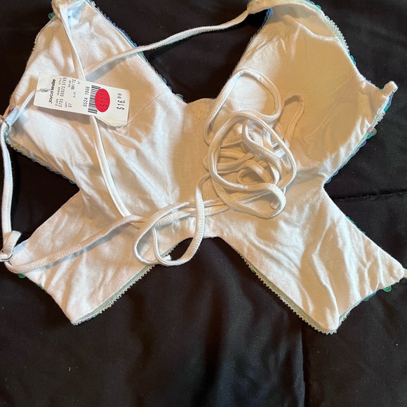 Butterfly top - Picture 2 of 2